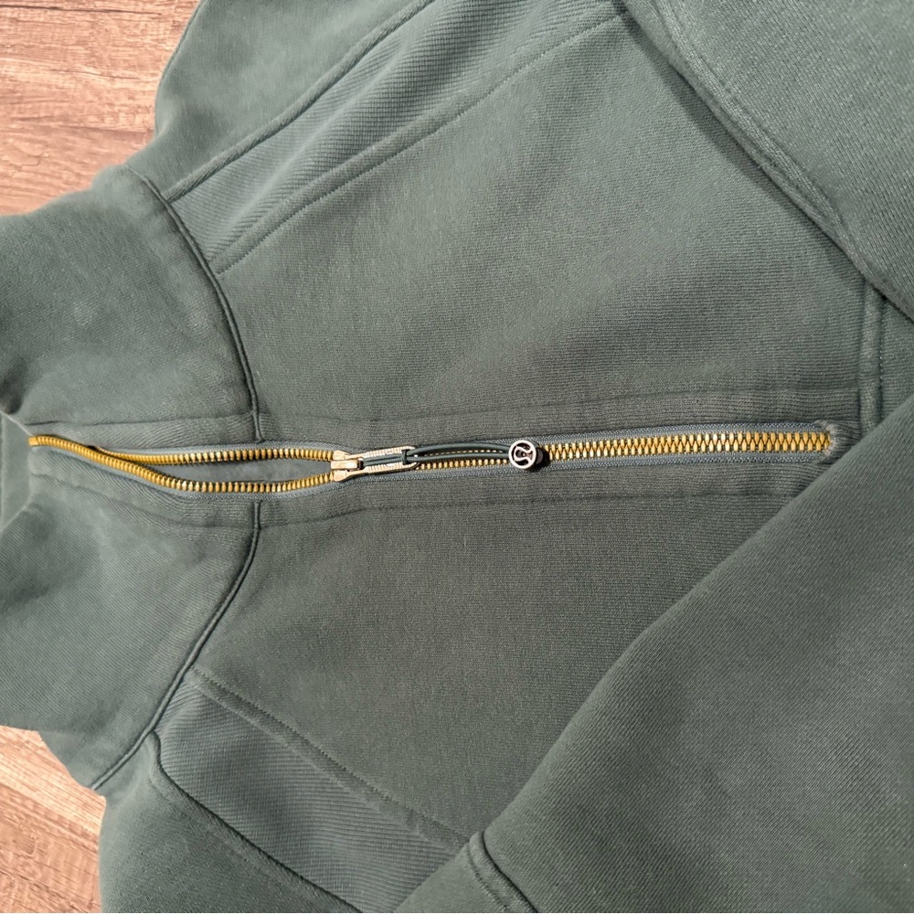 M/L Lululemon Scuba - Picture 9 of 15